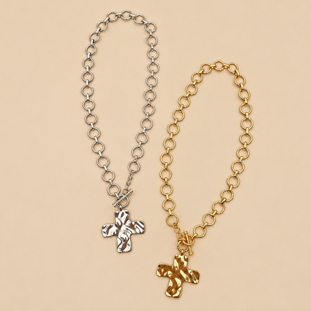 NOTABLE HAMMERED CROSS FRONT TOGGLE NECKLACE | 40NK9474