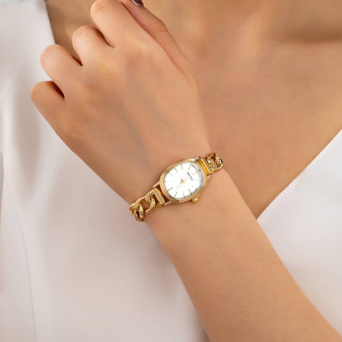 OVAL FACE LINK CHAIN BRACELET WATCH | 80W002
