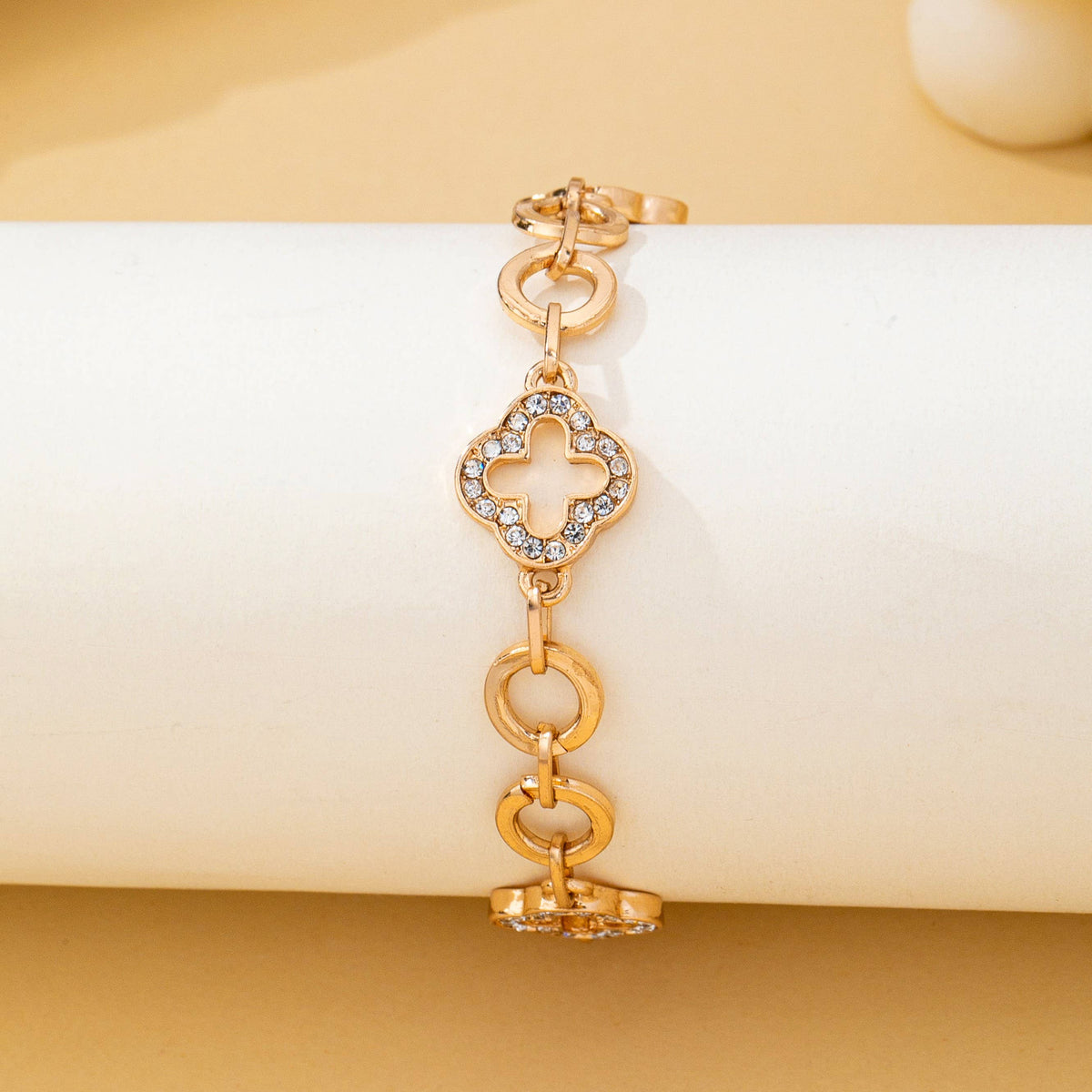 Pave Crystal Clover Link Bracelet With Toggle Clasp| 80B1781