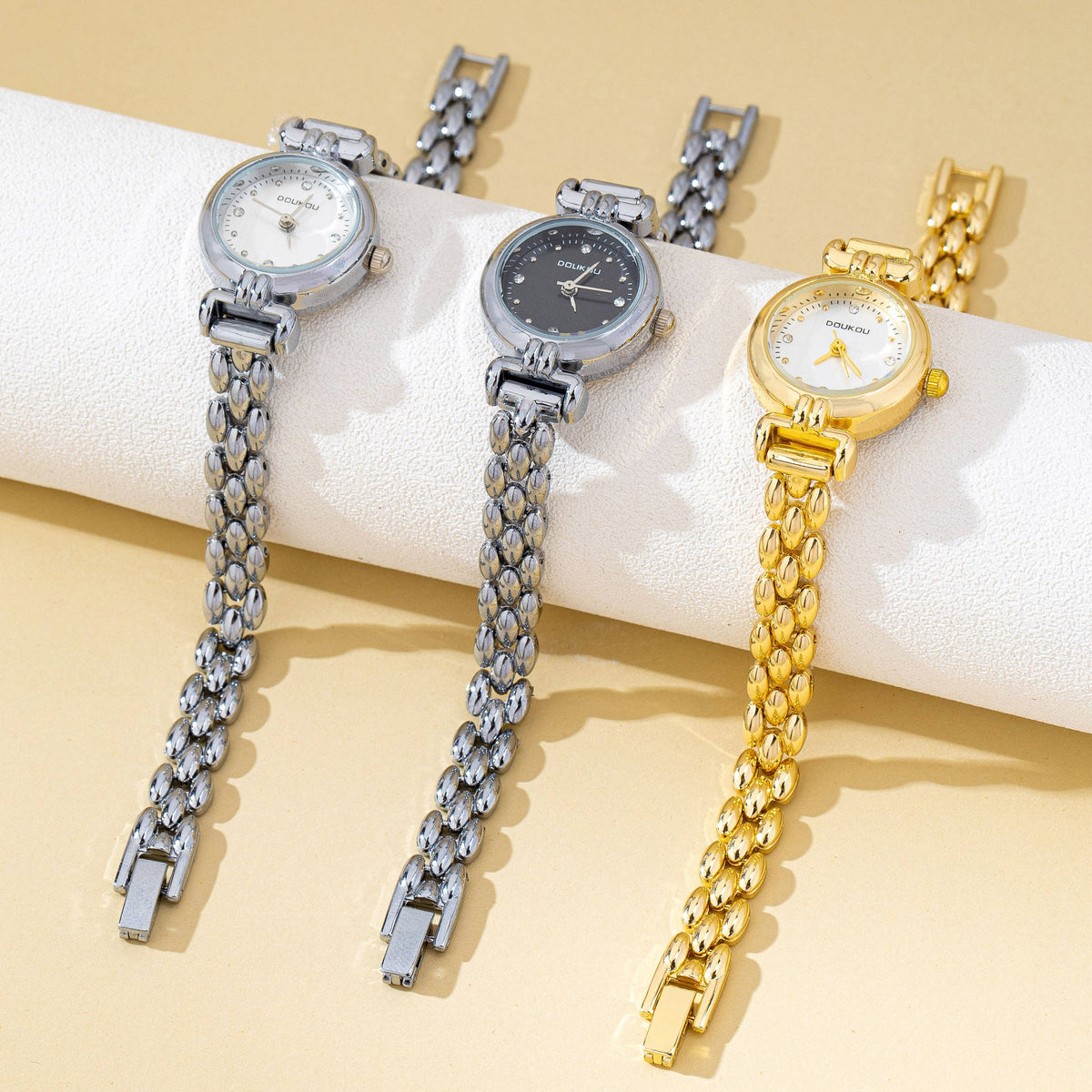 ROUND DIAL OVAL BAND BRACELET WATCH | 80W001